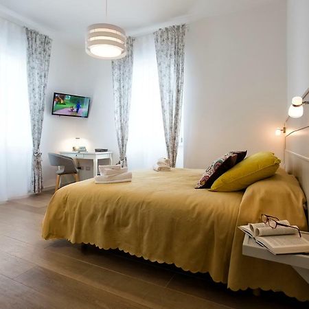 סאסארי Jolie Julie Accomodation מראה חיצוני תמונה